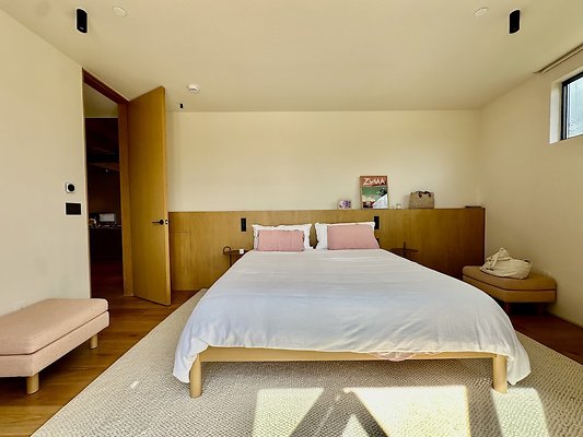 WESTSIDE LOCATIONS 221