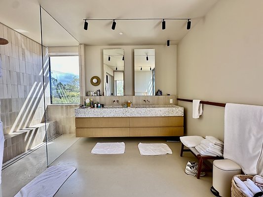 WESTSIDE LOCATIONS 207