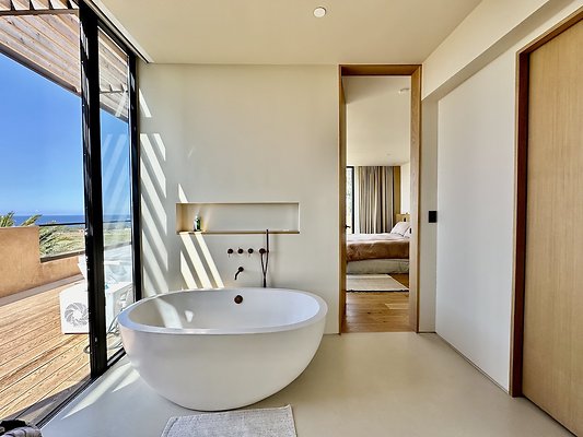 WESTSIDE LOCATIONS 211