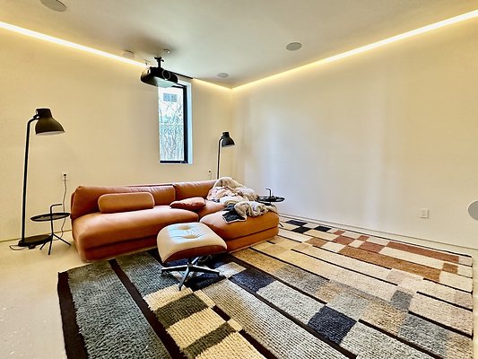 WESTSIDE LOCATIONS 184