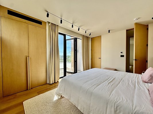 WESTSIDE LOCATIONS 222