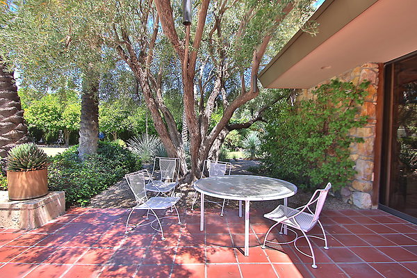 WESTSIDE LOCATIONS  179
