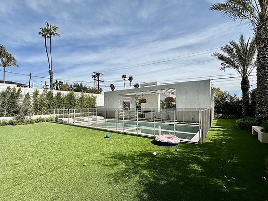 WESTSIDE LOCATIONS 87