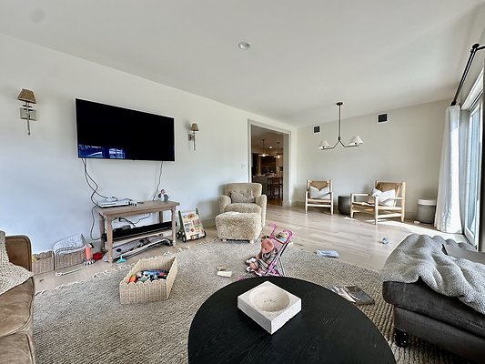 WESTSIDE LOCATIONS 127