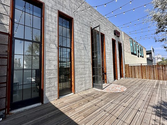 WESTSIDE LOCATIONS 142