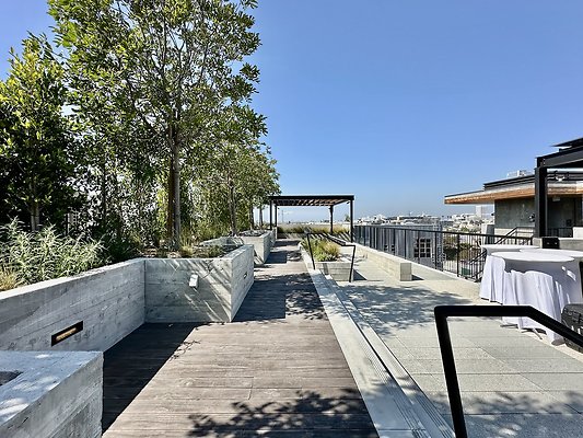 WESTSIDE LOCATIONS 179