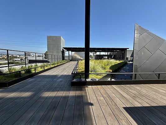 WESTSIDE LOCATIONS 327