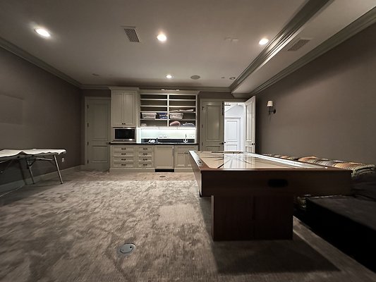 WESTSIDE LOCATIONS 254