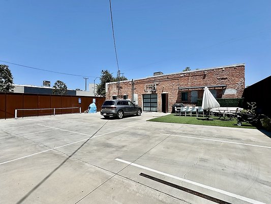 WESTSIDE LOCATIONS 33