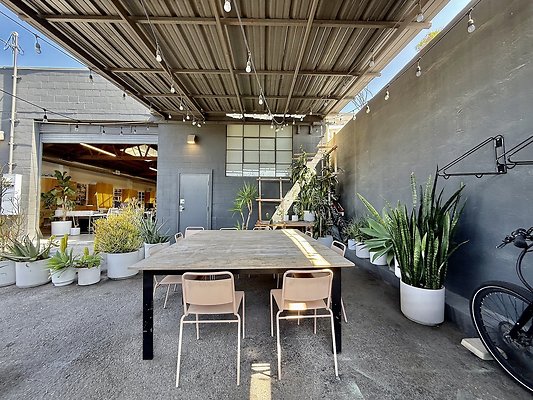WESTSIDE LOCATIONS 102