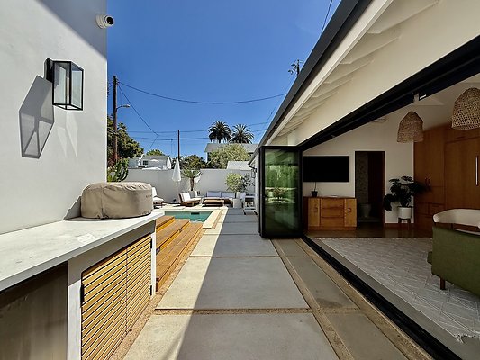 WESTSIDE LOCATIONS 183