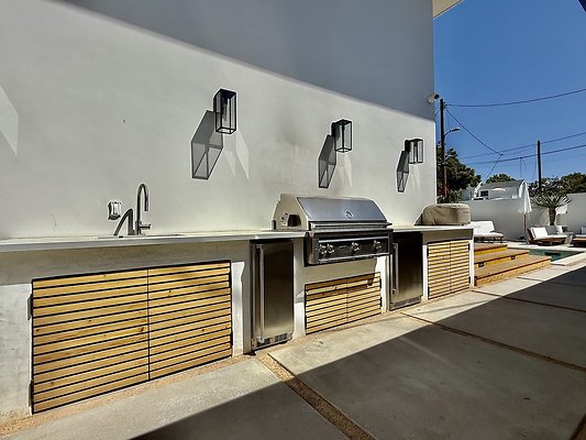 WESTSIDE LOCATIONS 182