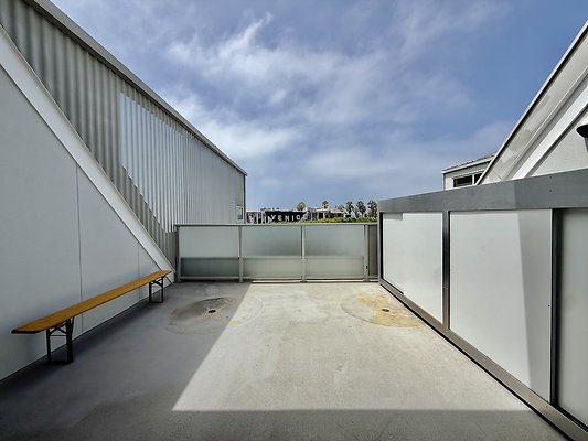 WESTSIDE LOCATIONS 124