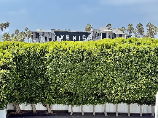 WESTSIDE LOCATIONS 129