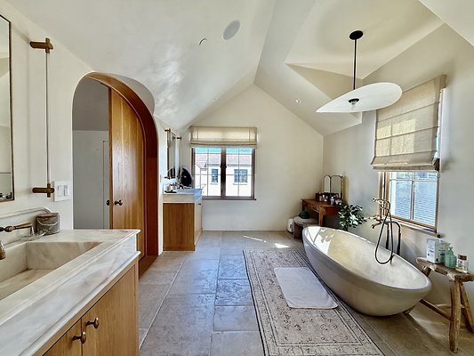 WESTSIDE LOCATIONS 76