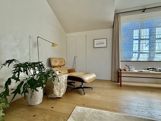 WESTSIDE LOCATIONS 73