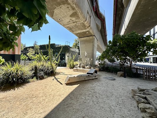 WESTSIDE LOCATIONS 104