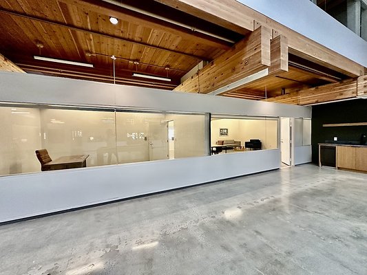 WESTSIDE LOCATIONS 33