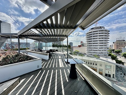 WESTSIDE LOCATIONS 152