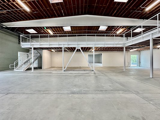 WESTSIDE LOCATIONS 207