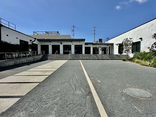 WESTSIDE LOCATIONS 37