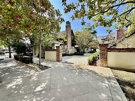 WESTSIDE LOCATIONS 157