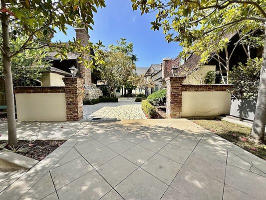 WESTSIDE LOCATIONS 156