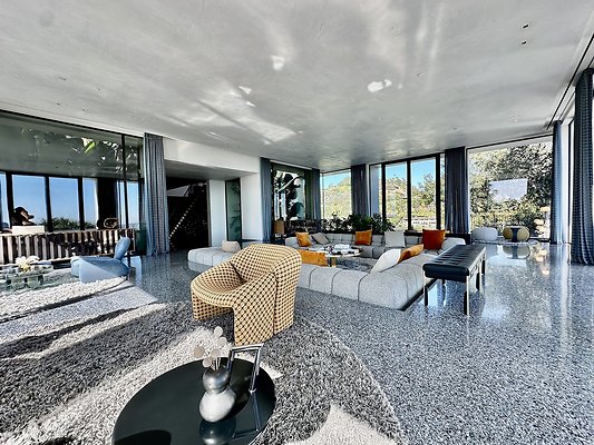 WESTSIDE LOCATIONS 136