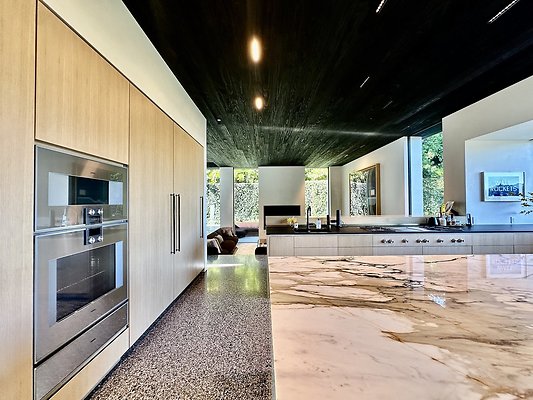 WESTSIDE LOCATIONS 218