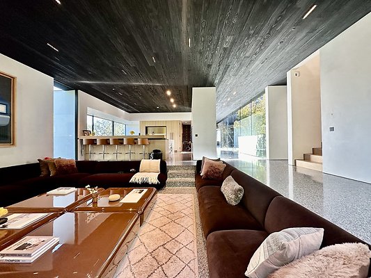 WESTSIDE LOCATIONS 208