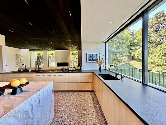 WESTSIDE LOCATIONS 220