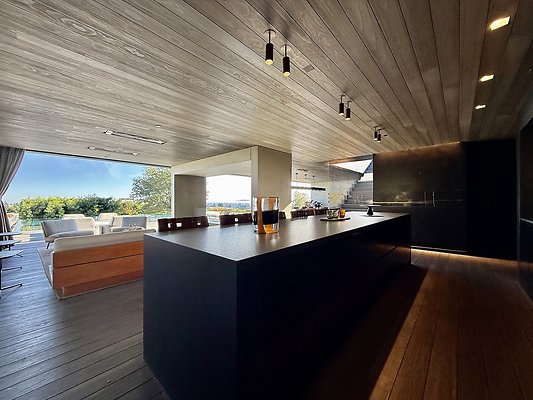 WESTSIDE LOCATIONS 432