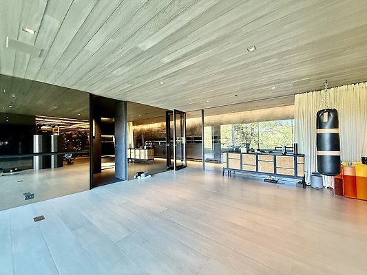 WESTSIDE LOCATIONS 395