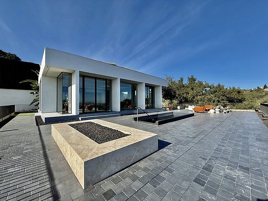 WESTSIDE LOCATIONS 402