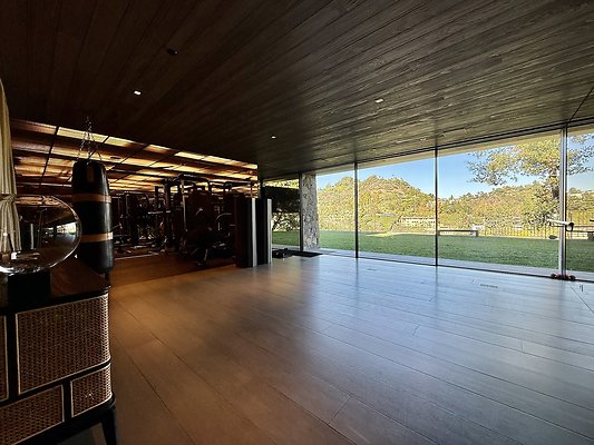 WESTSIDE LOCATIONS 384