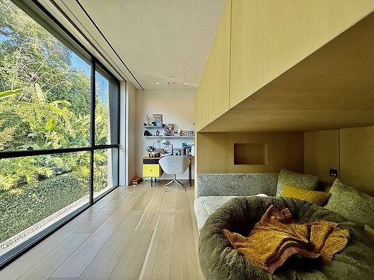 WESTSIDE LOCATIONS 374