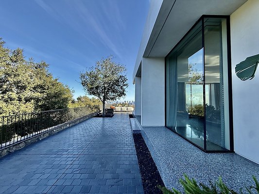 WESTSIDE LOCATIONS 422