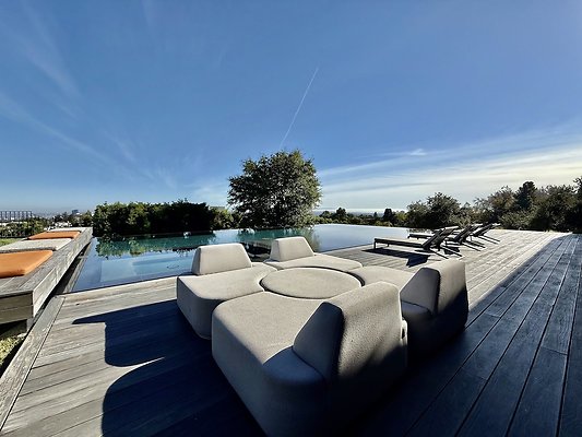 WESTSIDE LOCATIONS 452