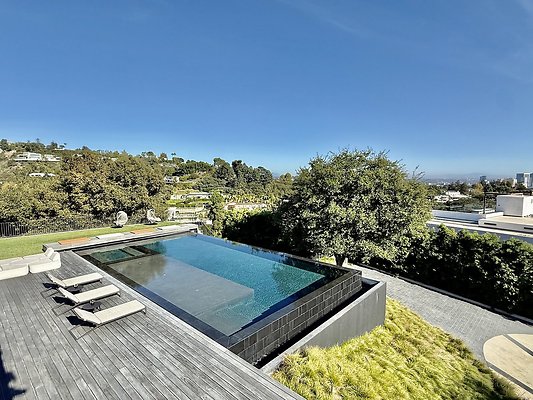 WESTSIDE LOCATIONS 412