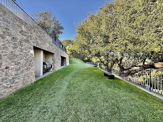 WESTSIDE LOCATIONS 477