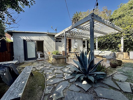 WESTSIDE LOCATIONS 126