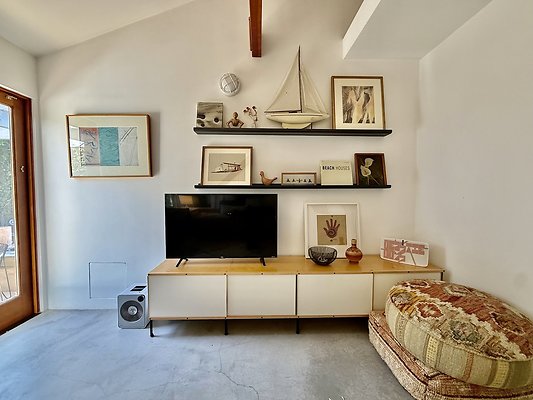 WESTSIDE LOCATIONS 115