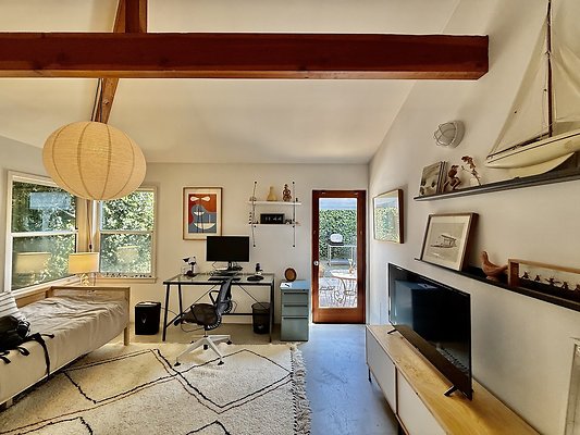 WESTSIDE LOCATIONS 110