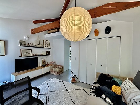 WESTSIDE LOCATIONS 112