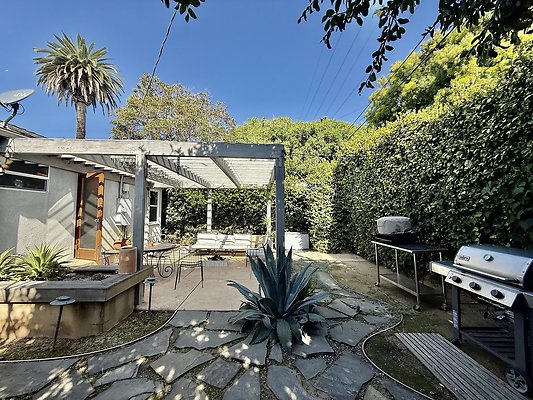 WESTSIDE LOCATIONS 127