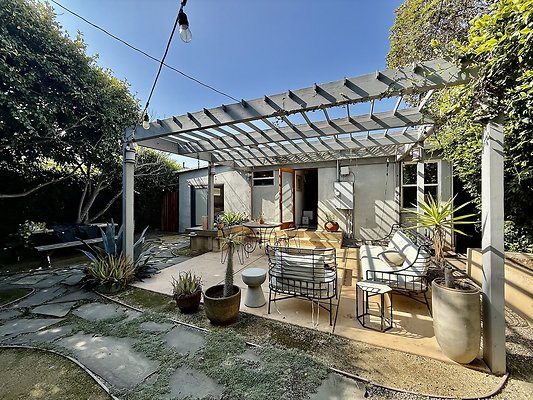 WESTSIDE LOCATIONS 125