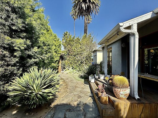 WESTSIDE LOCATIONS 6