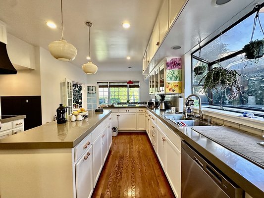 WESTSIDE LOCATIONS 41