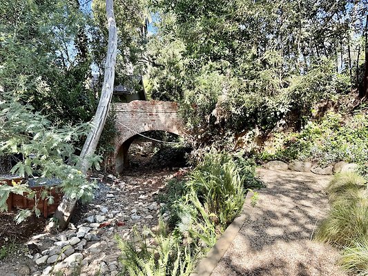 WESTSIDE LOCATIONS 113