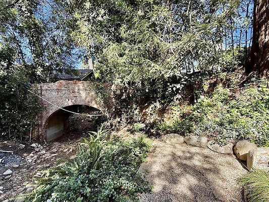 WESTSIDE LOCATIONS 114